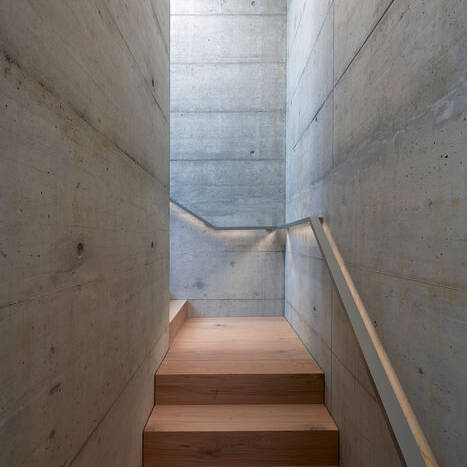 _52A2366_10_700pixel