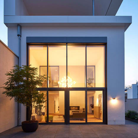 _52A5173_10_700pixel