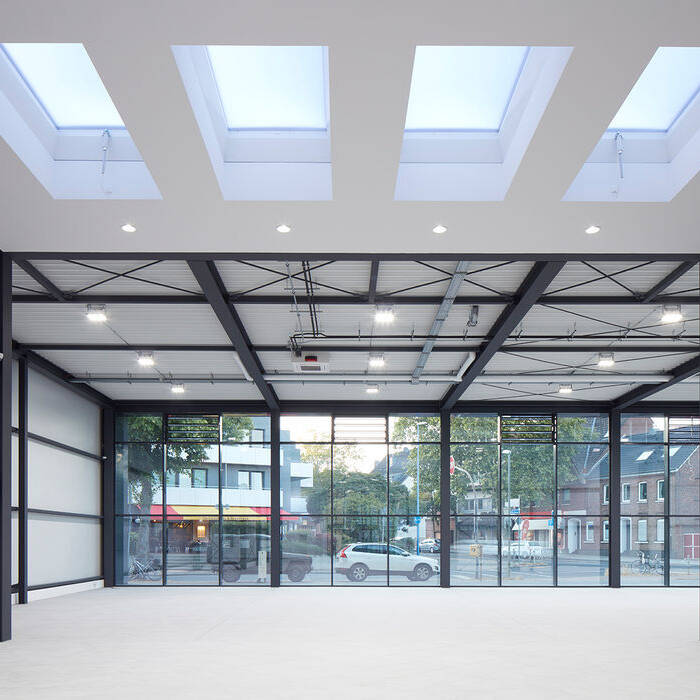 _52A7346_15_700pixel