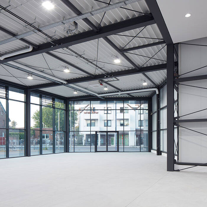 _52A7351_10_700pixel