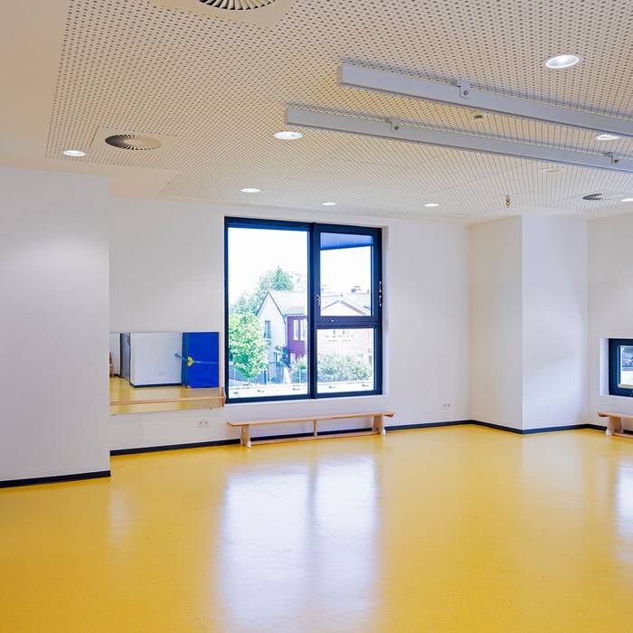 _AW43935_15_700pixel