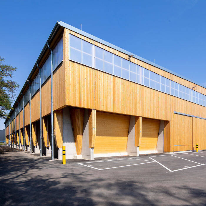 _AW51254_15_700pixel