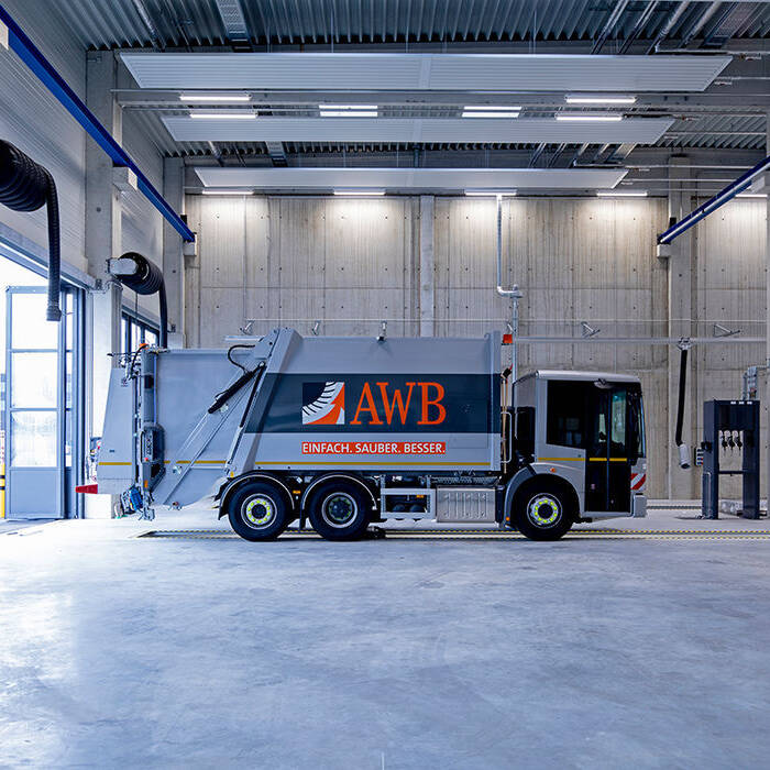 _AW56861_10_700pixel