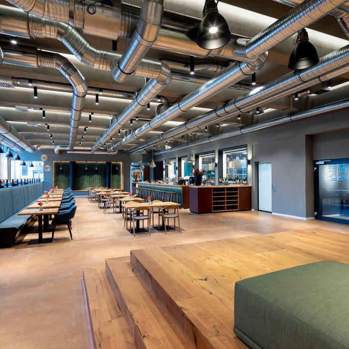 _AWR7040_19_700pixel