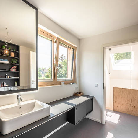 _D817175_10_700pixel