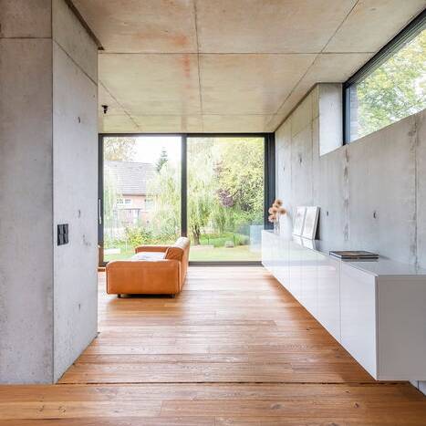 _DSF7850_10_700pixel