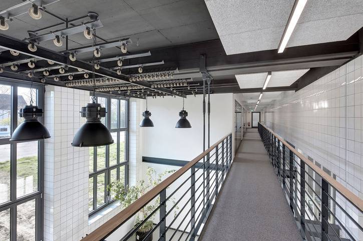 _DSR8537m_15_700pixel