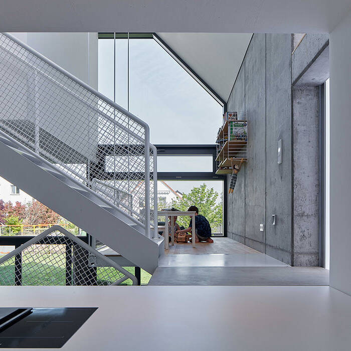 _G7A0332_10_700pixel