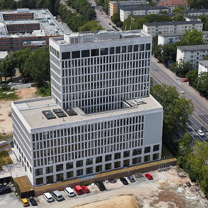 _G7A0371_10_700pixel