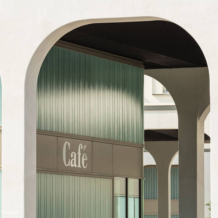 _I2A6978_10_700pixel