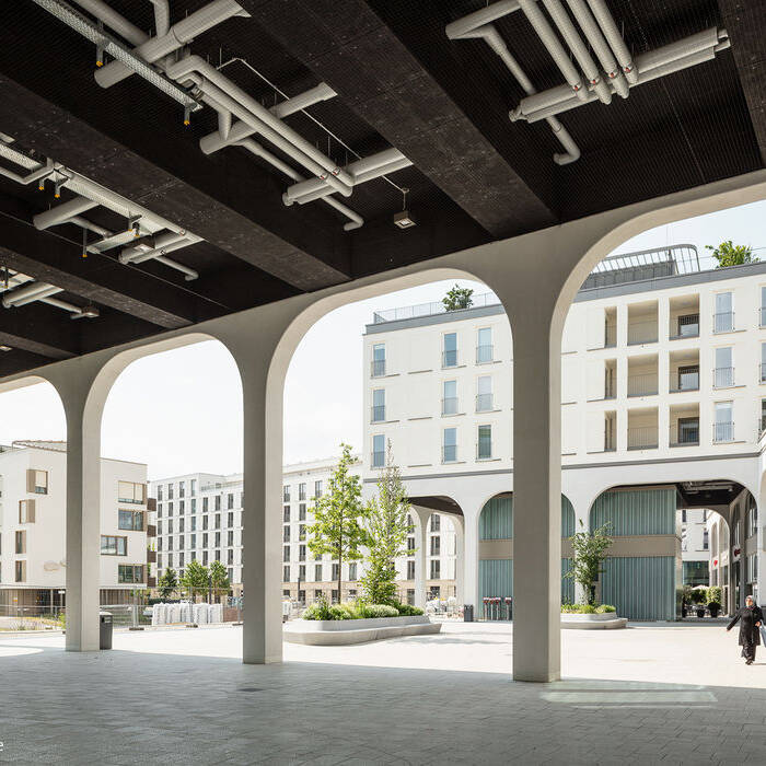 _I2A7002_15_700pixel