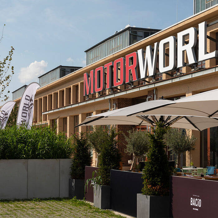 _J2A8988_10_700pixel