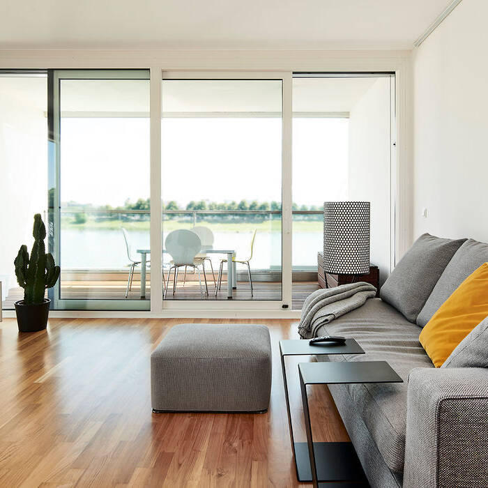 _JGF2066a_15_700pixel