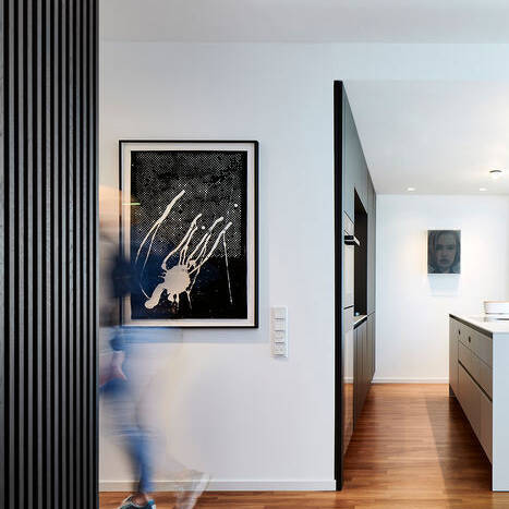 _JGF2184_10_700pixel