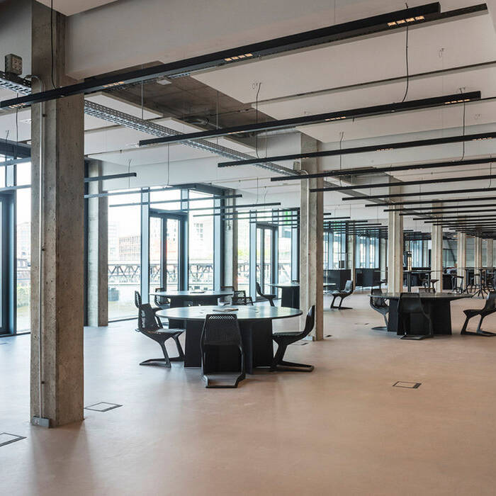 _MKU4759_10_700pixel