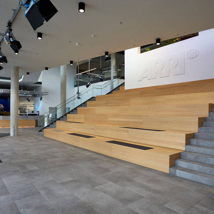 _R8A5700_15_700pixel