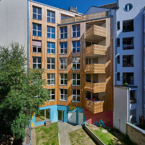 _Z7D0133rear-view-front-house_10_700pixel