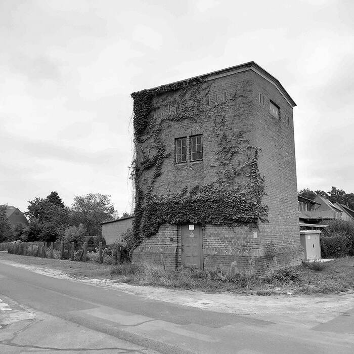 bestand_02_sw_10_700pixel