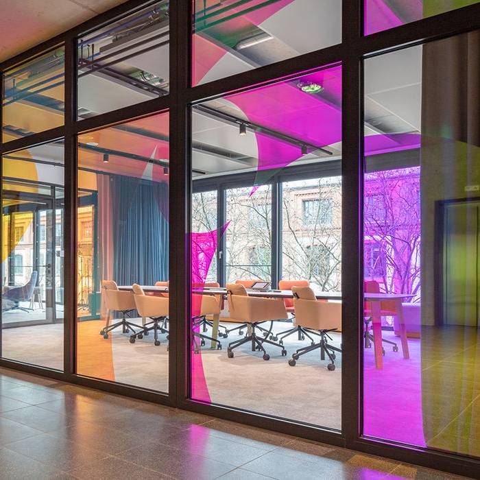 contentful_454_WB_7250_10_700pixel