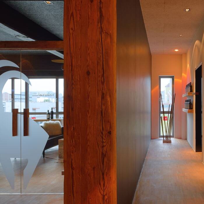 h1-beratbar-tuer-flur-01-003_HiResMAX_15_700pixel