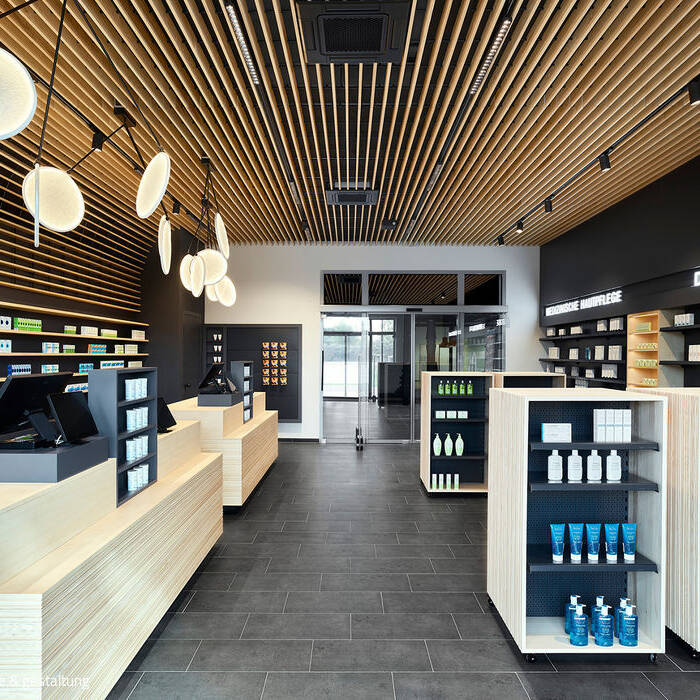 hb2324__Foto_01_Kosmos_Apotheke_84928_15_700pixel