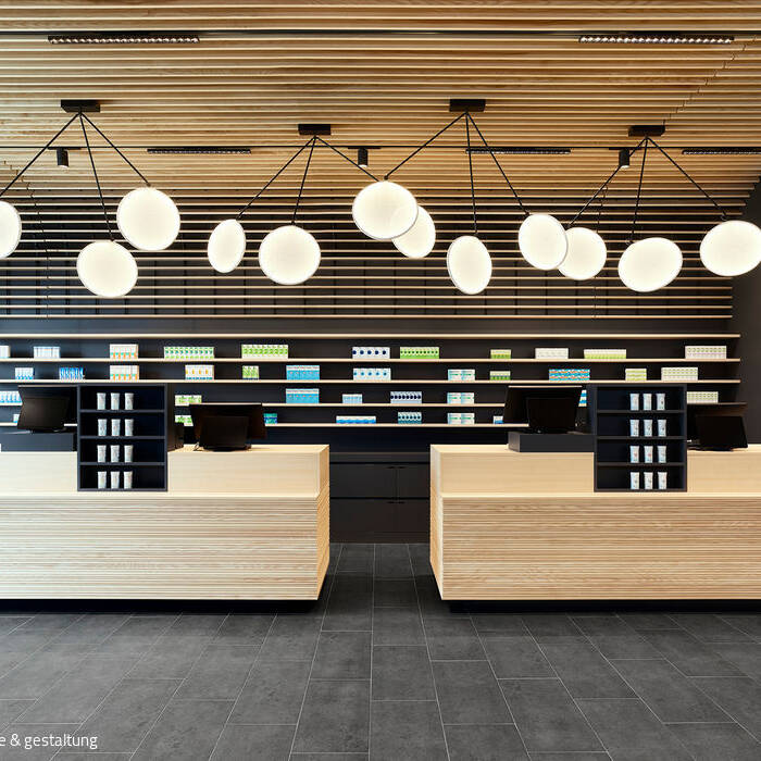 hb2324__Foto_02_Kosmos_Apotheke_84928_19_700pixel