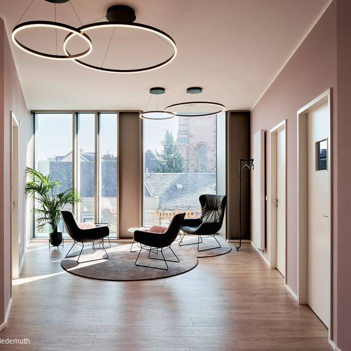 lwf_0312-2022-5687_15_700pixel