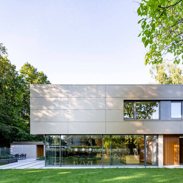 mg422-015_50_700pixel