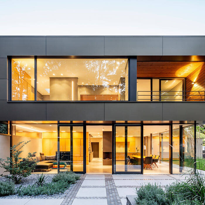 mg422-039_15_700pixel