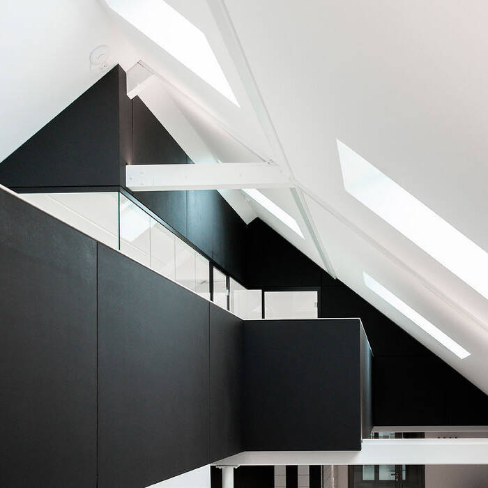 mo-office-III-15_15_700pixel