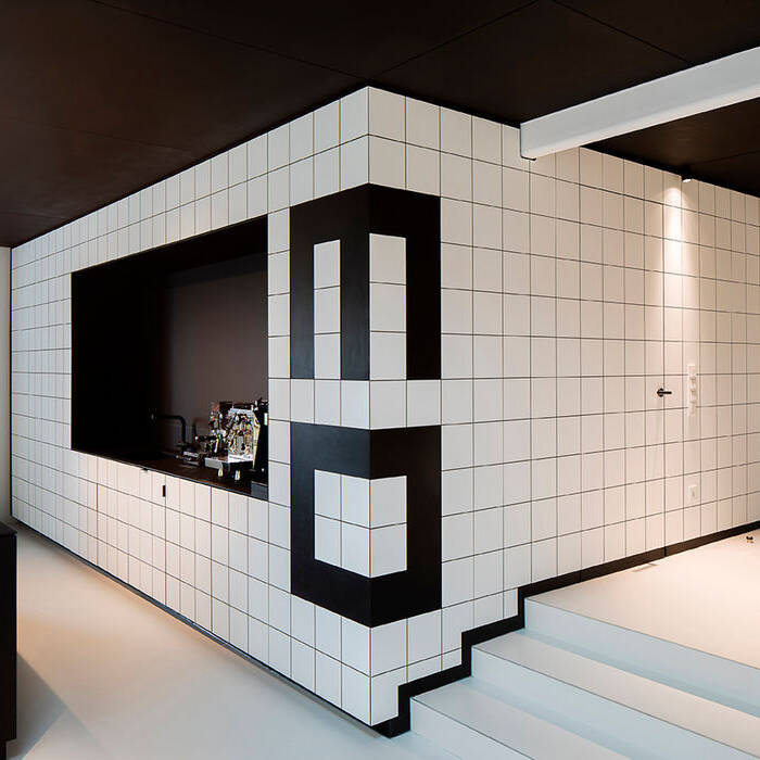 mo-office-III-4_10_700pixel