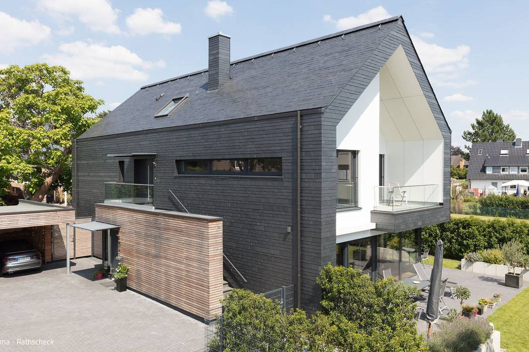 oa_01381_efh_kaarst_dynamische_deckung_dach_fassade_02_19_700pixel