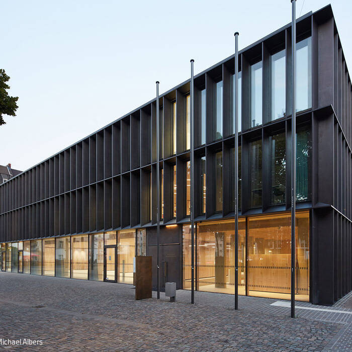 rba_d056253_42-Fassade-Eingang_15_700pixel