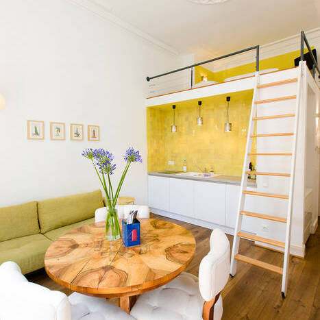 statthaus-statt-hotel-apartment-W4-04-5-essplatz-mit-blick-auf-kueche-und-schlafgalerie_10_700pixelxUmFF7ctWw1bH