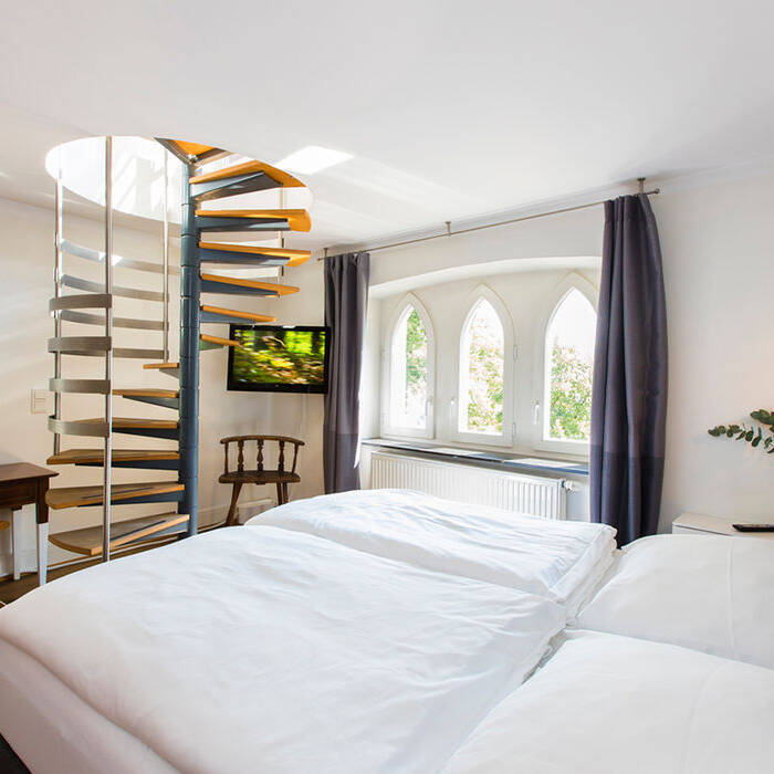 statthaus-statt-hotel-apartment-W8-04-2-schlafzimmer-mit-doppelbett_10_700pixelg5Q8Ks9tpeYjx