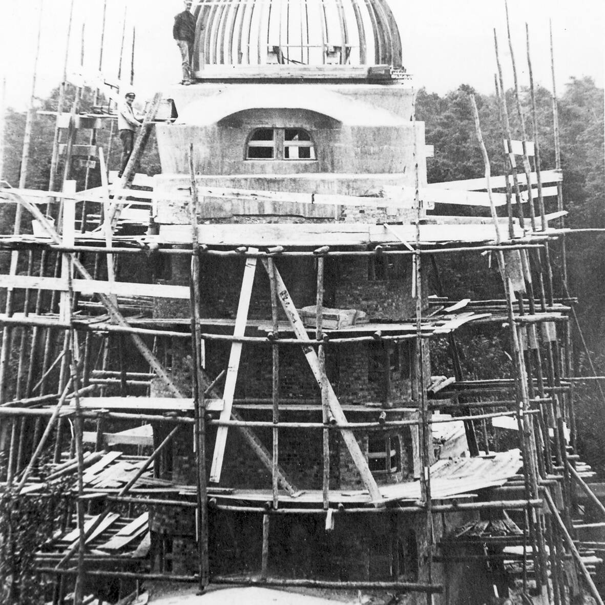 02_Einsteinturm_Bau_1921__c__AIP_10