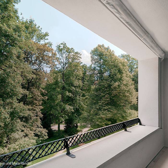 22-06-Wohnhaus-Kolbergerstrasse-Euroboden-_-Studio-Mark-Randel_Simon-Menges_HiRes_09_10_700pixelnCr5XiUEgpUe6