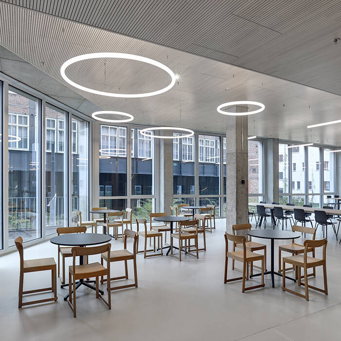 31_53_211213_Stefan_Mueller_N6_15_700pixel