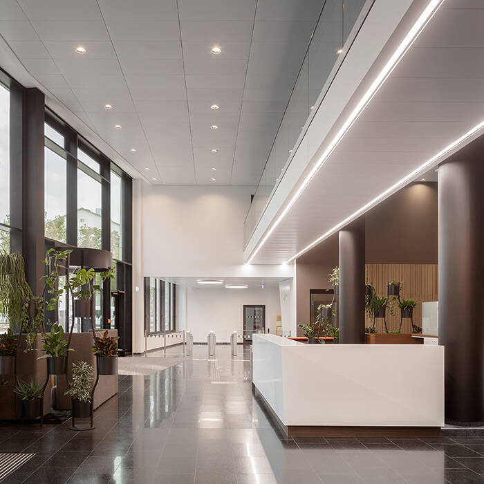 43466_MARK_Bredt_206_15_700pixel