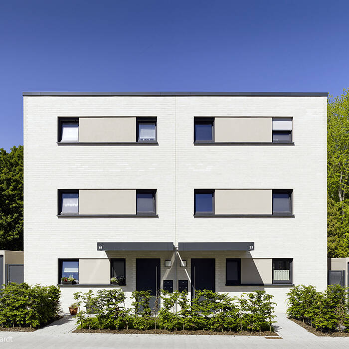 Fritz-Reuter-Strasse_13403_15_700pixelUgezXLBedcUF5