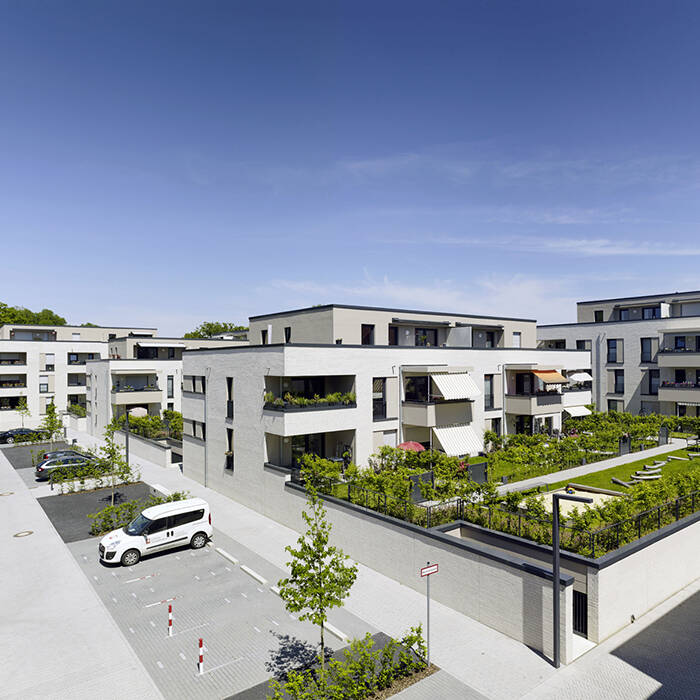 Fritz-Reuter-Strasse_13461_stitch_15_700pixeliIMWfdOIiYthc