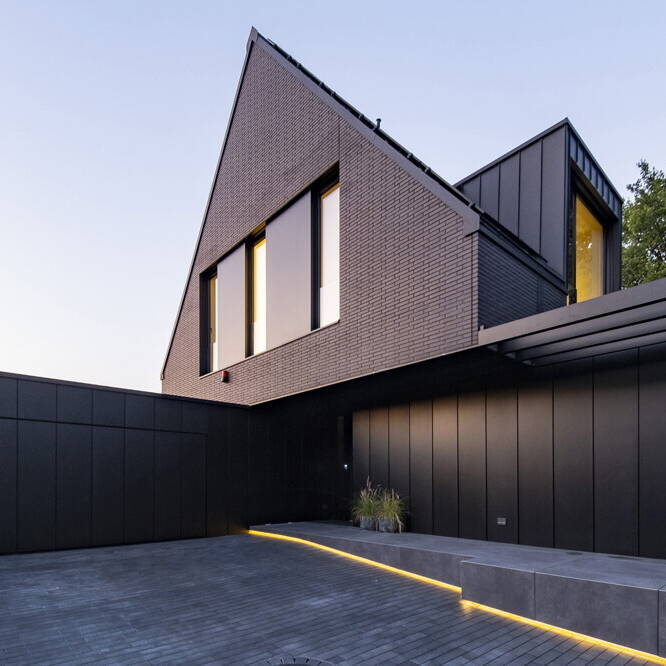 _DSF2008_15bEDojiF7QYBp34