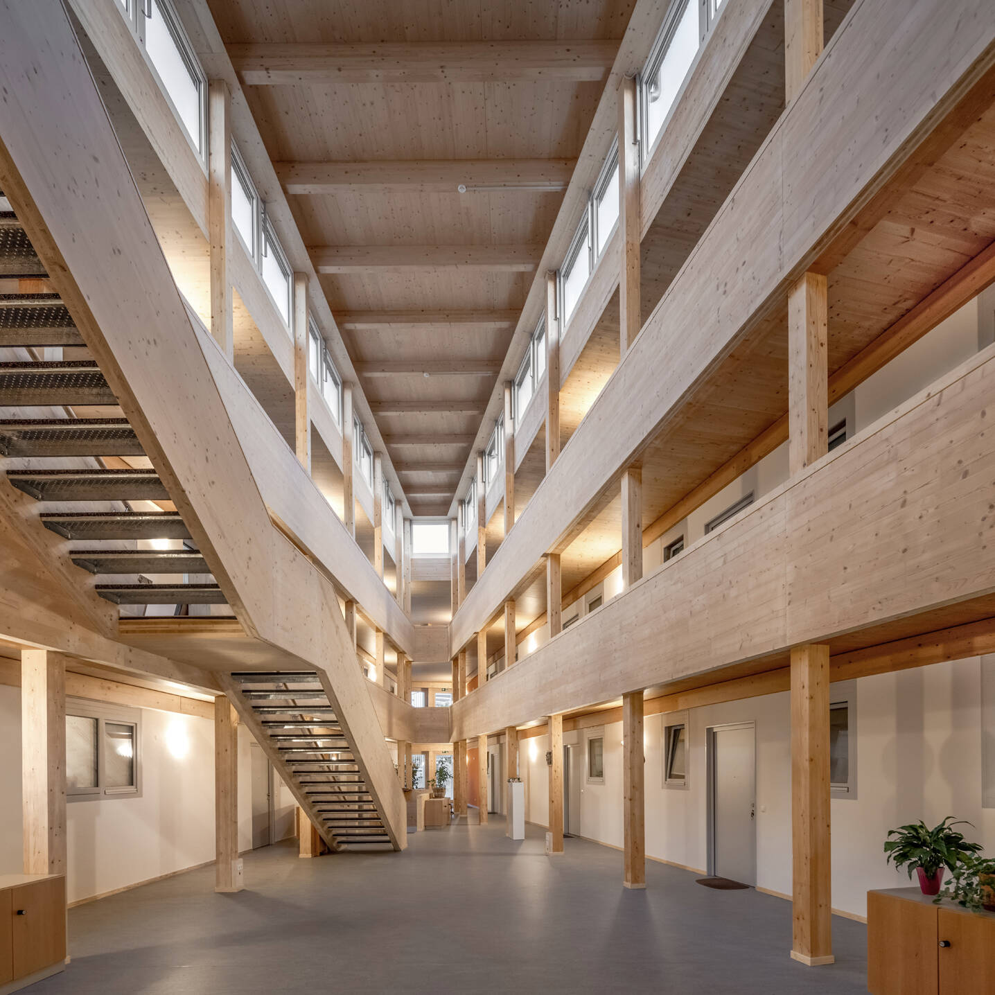 innenraum-treppe-atrum_15