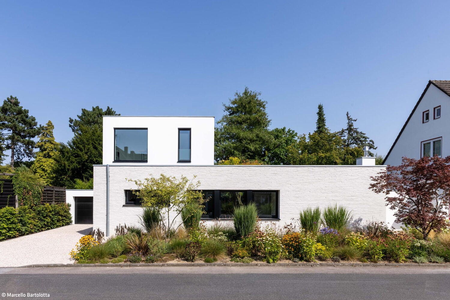 DEN BESTAND NEU ERZÄHLEN