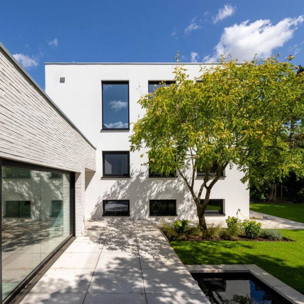 DEN BESTAND NEU ERZÄHLEN