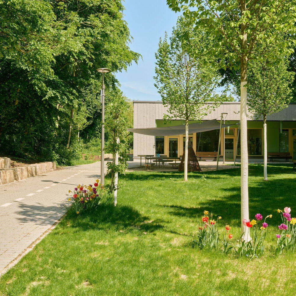 Sustainable design with green connections