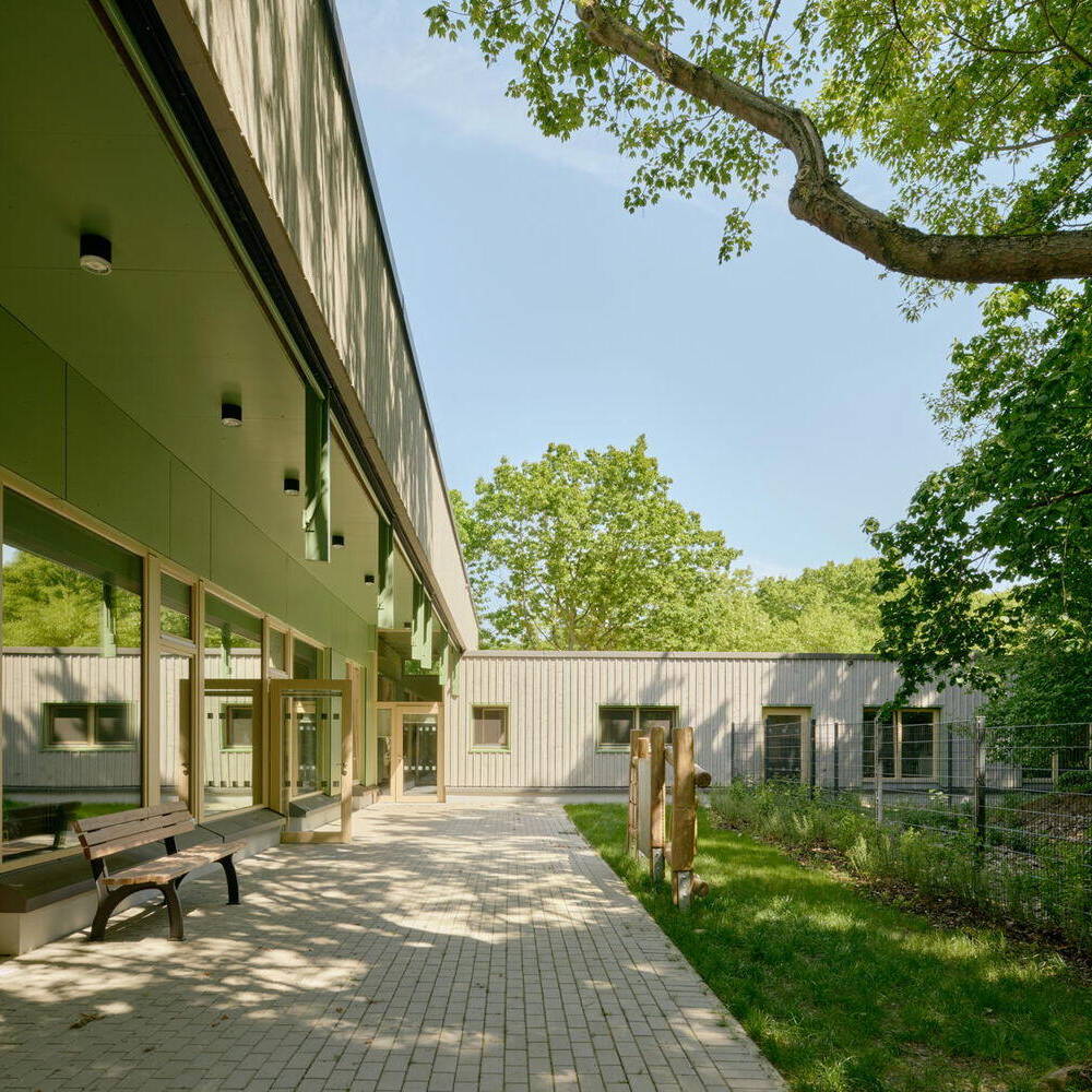 Sustainable design with green connections