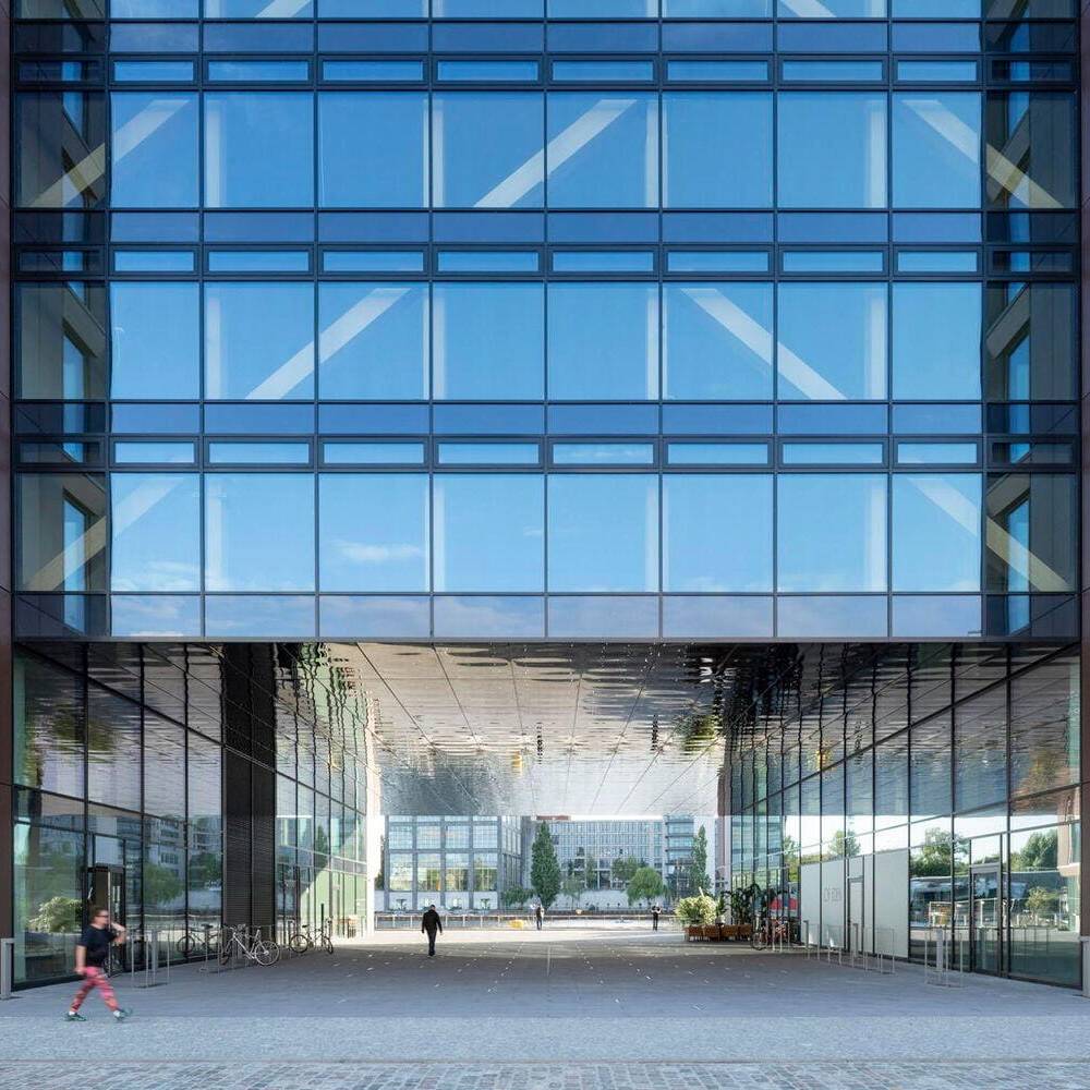 Luxusliner an der Spree